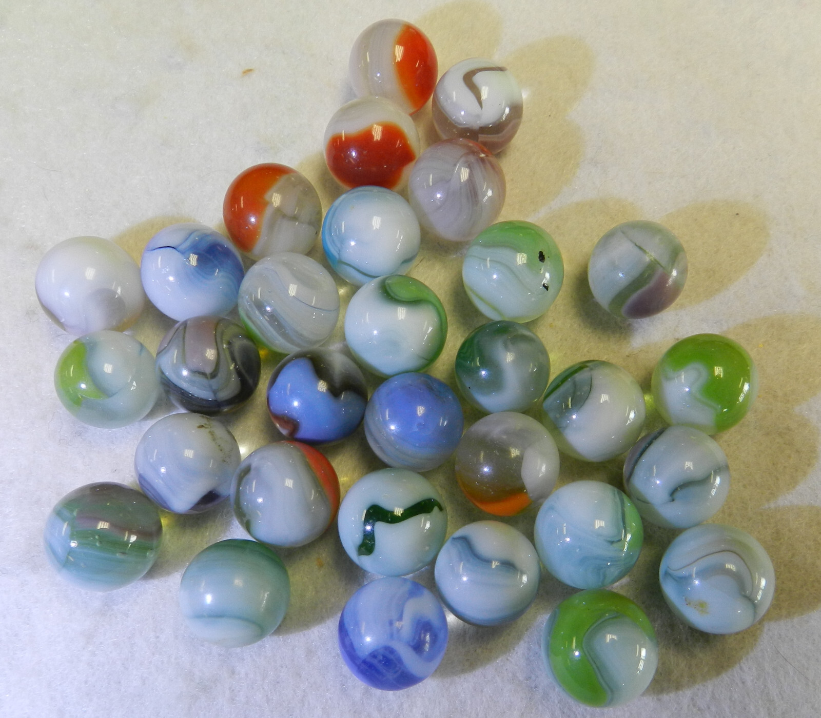 #16767m Vintage Group of 30 Vintage Vitro Agate Marbles .61 to .65 Inches