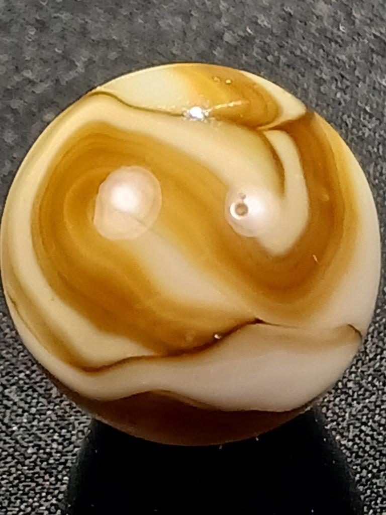 Akro Alley .56″ Browns to Tan Pearl White Swirl Near Mint Serious Marble A151