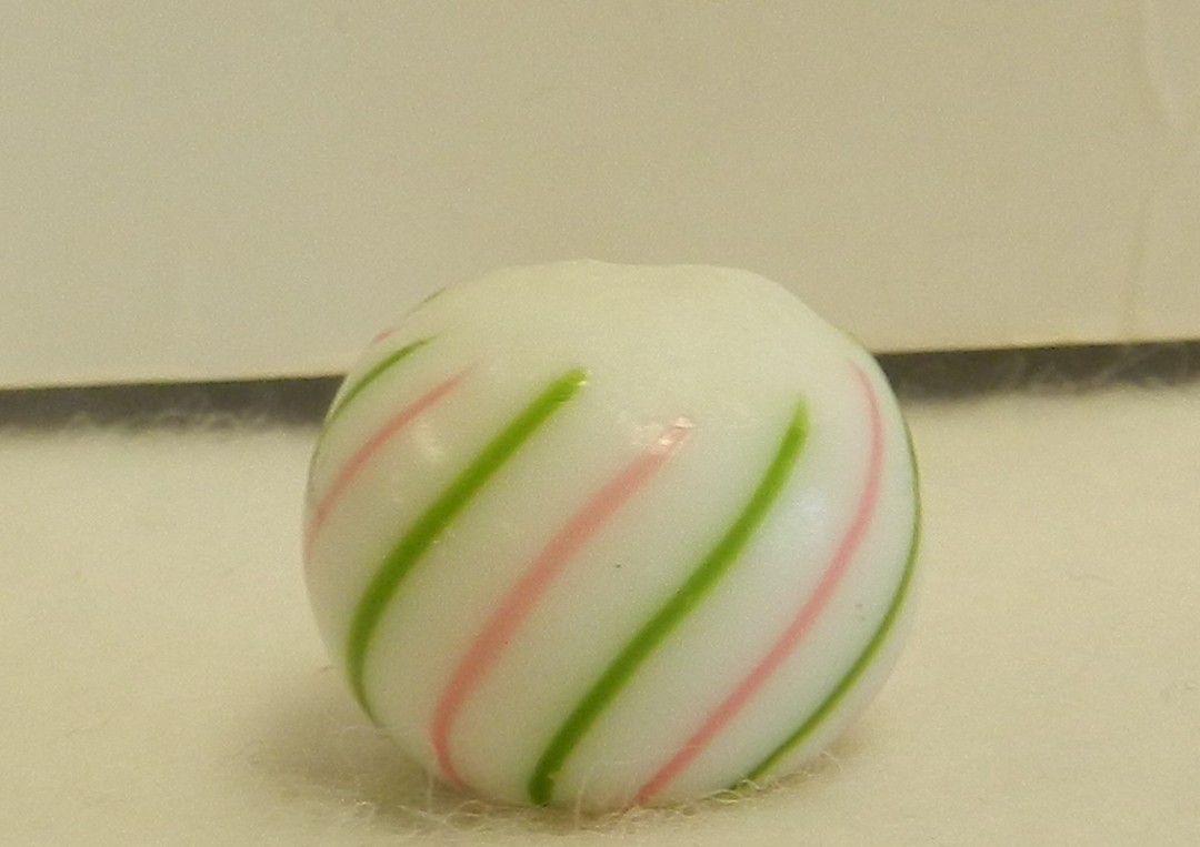 #20700m Vintage German Handmade Clambroth Marble With 2 Different Colored Lines