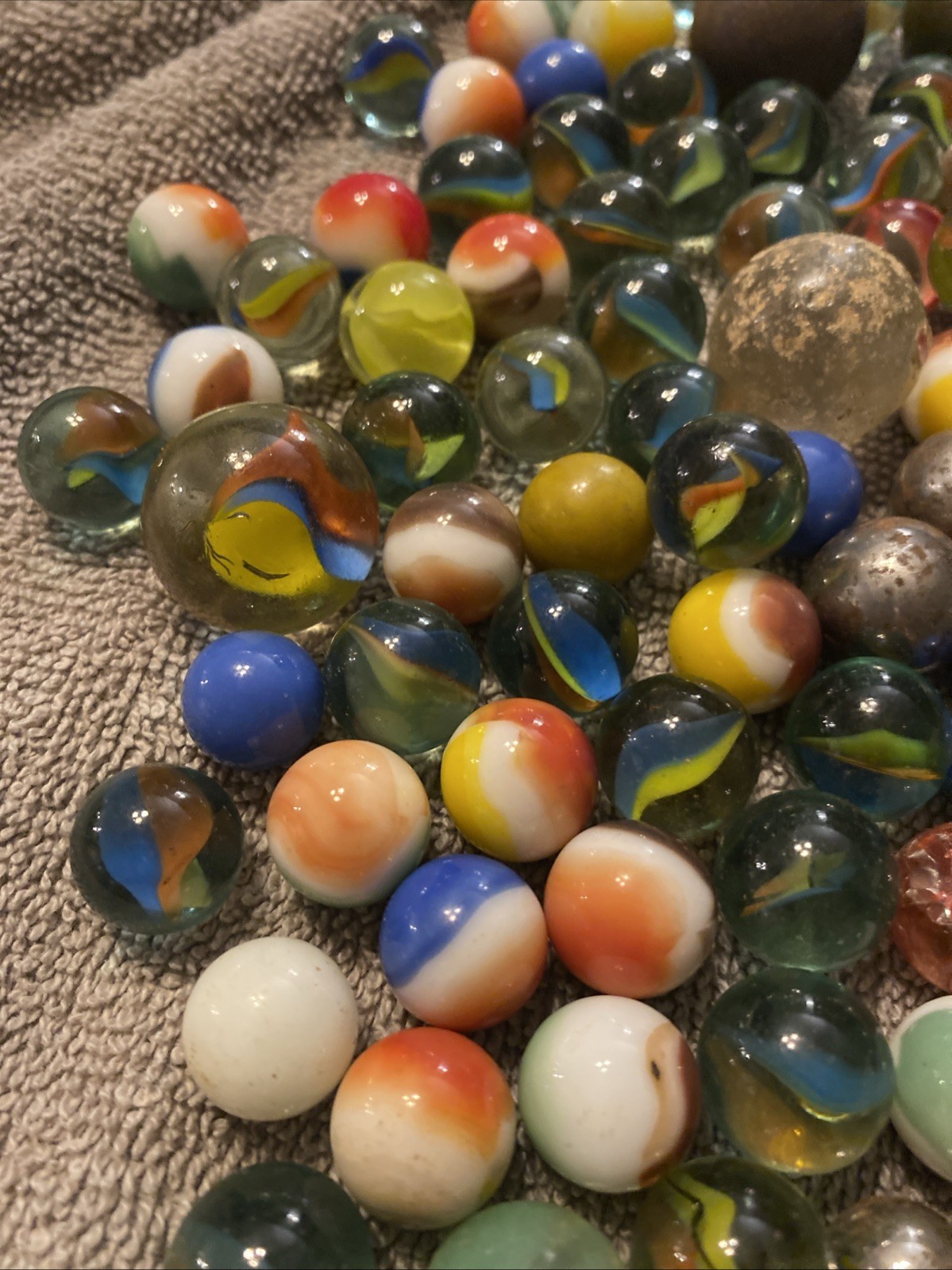 Lot 285 Vintage Marbles Clay Shooter Unsorted