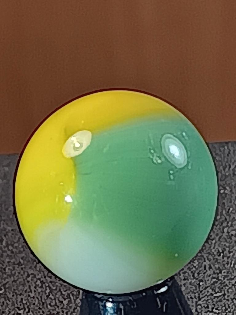 5/8″ Master Green Teal Banana Wispy White Patch Near Mint Serious Marble B190