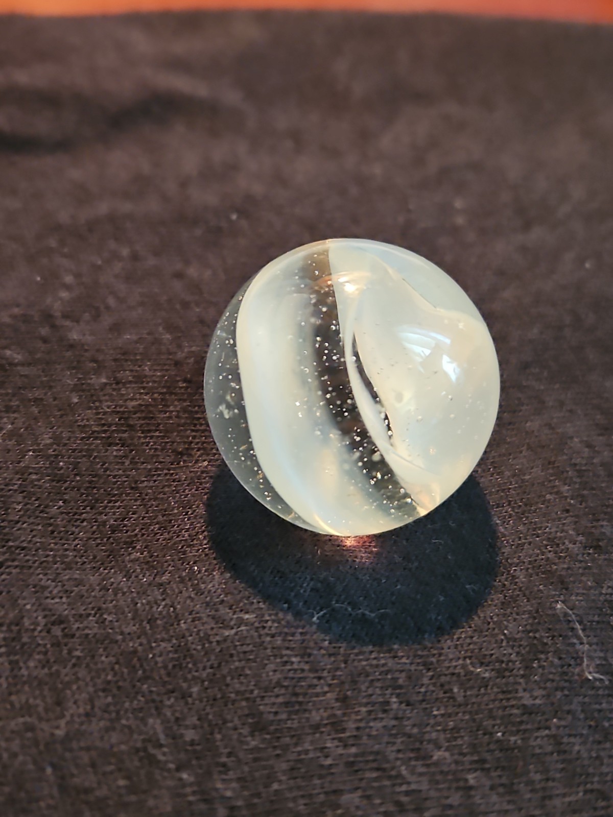 C E Bogard White 4-Lobe Floppy Cats Eye Clear Glass Shooter Marble #3522