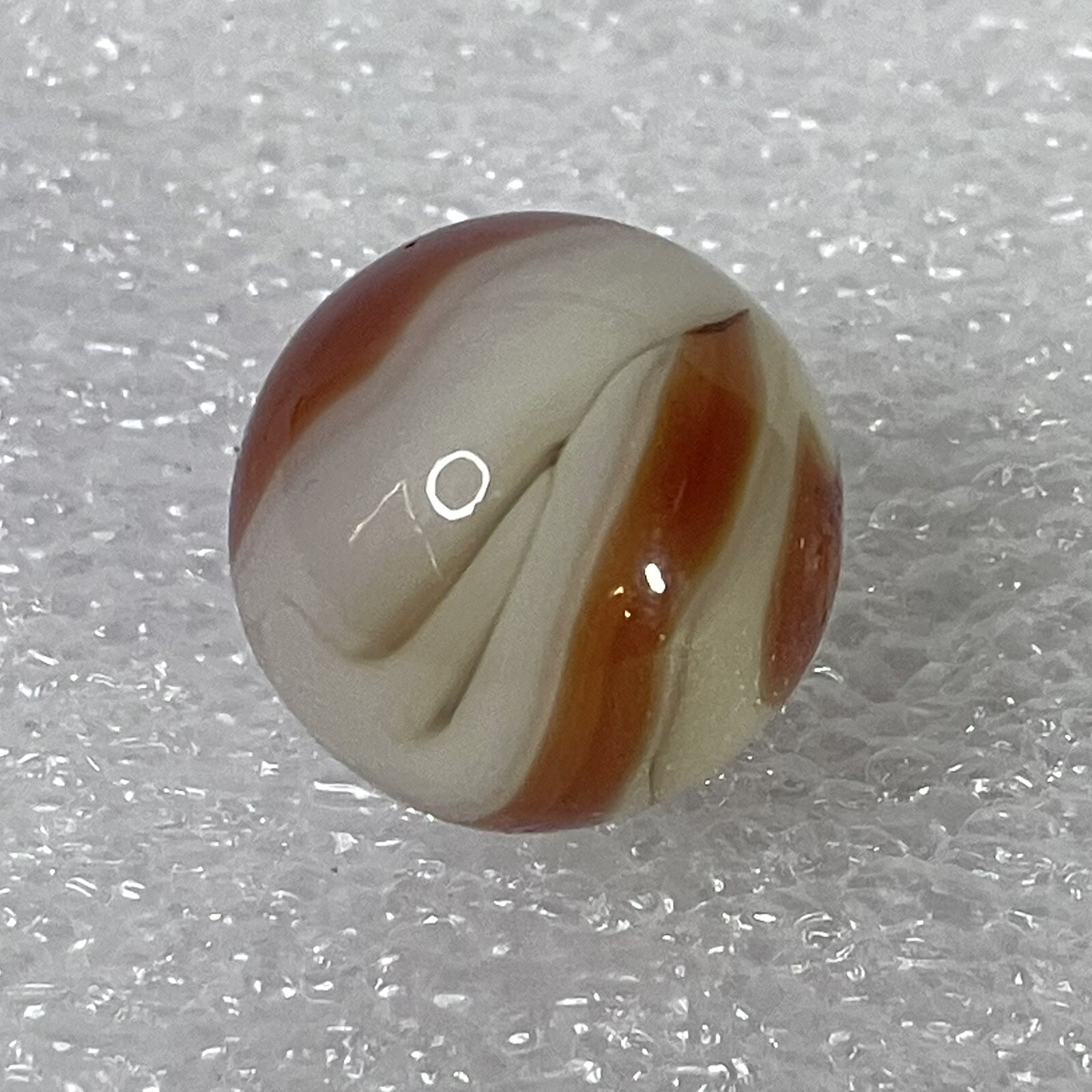 UV Active Ravenswood “R” Swirl Marble .60″ NM Wet Red / Blood On White Red Raven