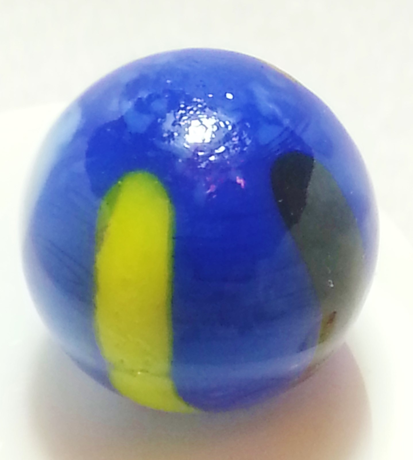 HANDMADE GLASS MARBLE “JEWEL BEATLE” 18mm SHOOTER