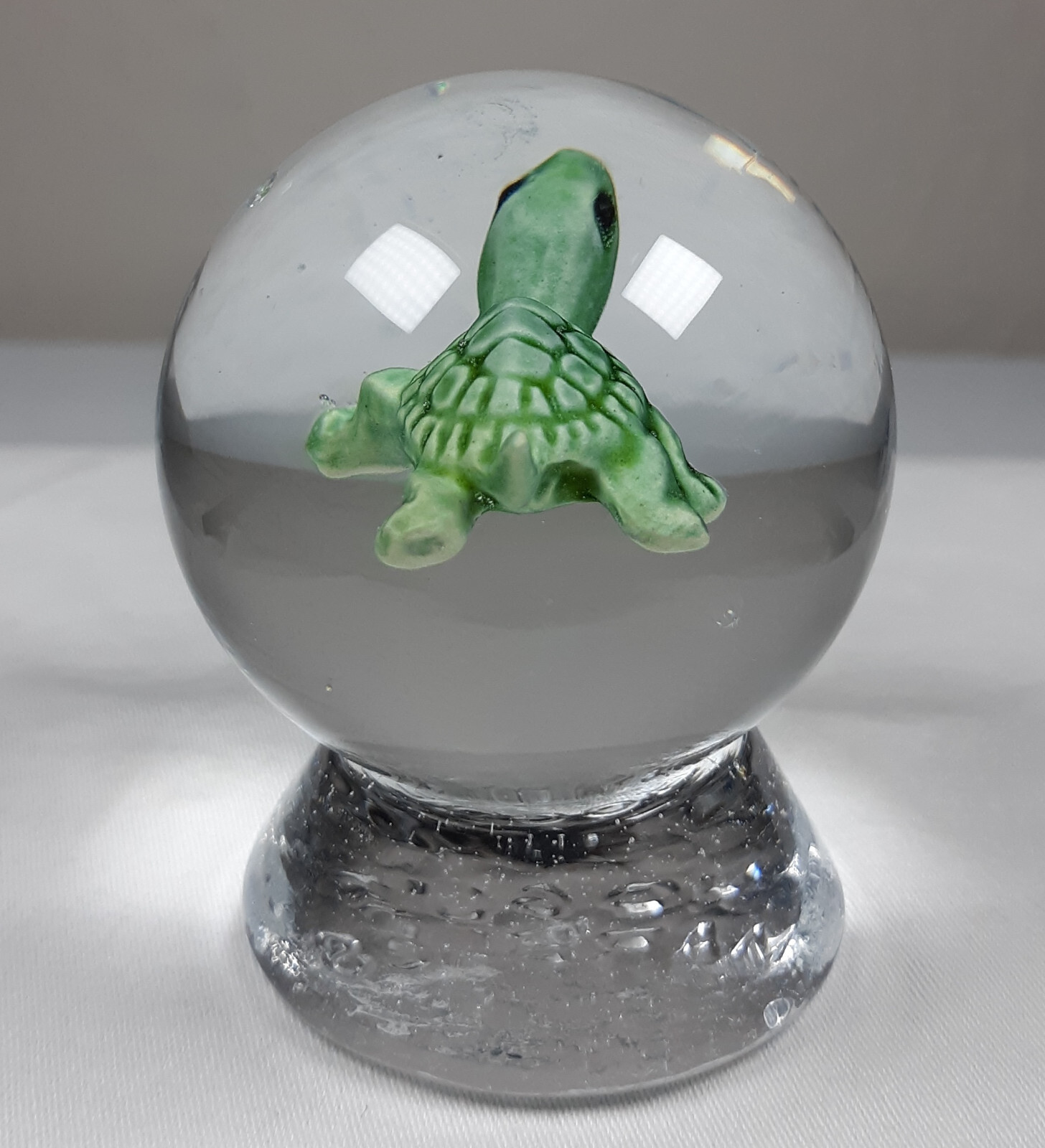 Sammy Sam Hogue Sulphide Green Turtle Glass Marble with Hogue Stand 1.80″