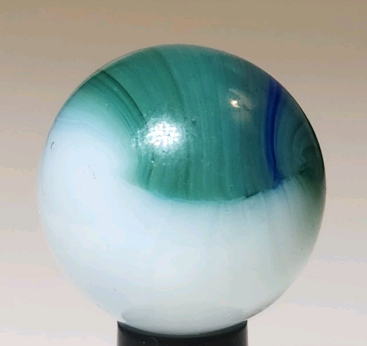 AKRO AGATE CO. ‘Patch’ .58″ Vintage Marble