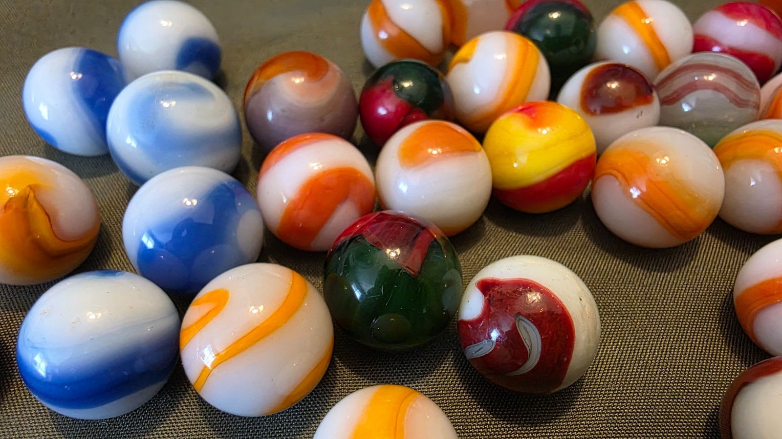 Vintage Lot Akro Corkscrew Marbles M/NM Corks Ox Patch and More Lot 1 +Free Ship