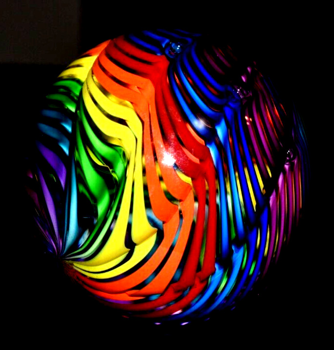 JAMES ALLOWAY GLASS MARBLE/2.711″ORB-RAELYNBOW #58-FAST WORLDWIDE SHIPPING