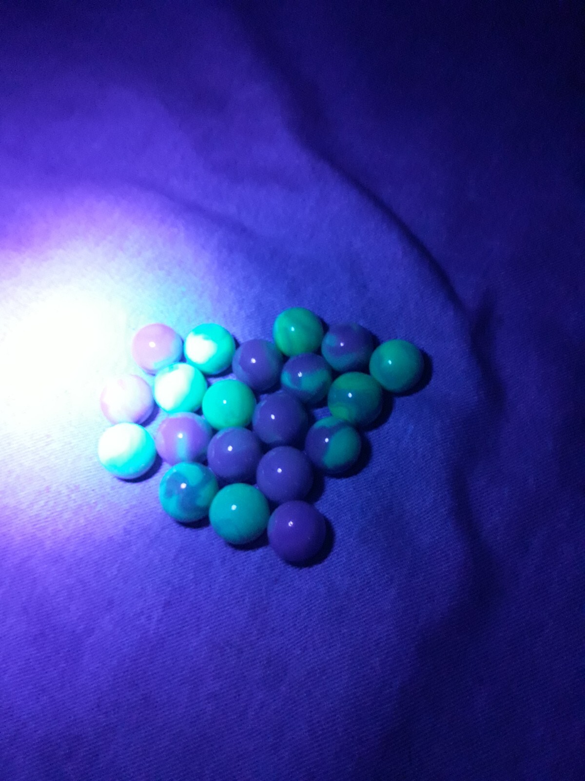 Jabo 20 Fenton Burmese Glass UV Reactive Marbles Florescent Uranium Ultraviolet