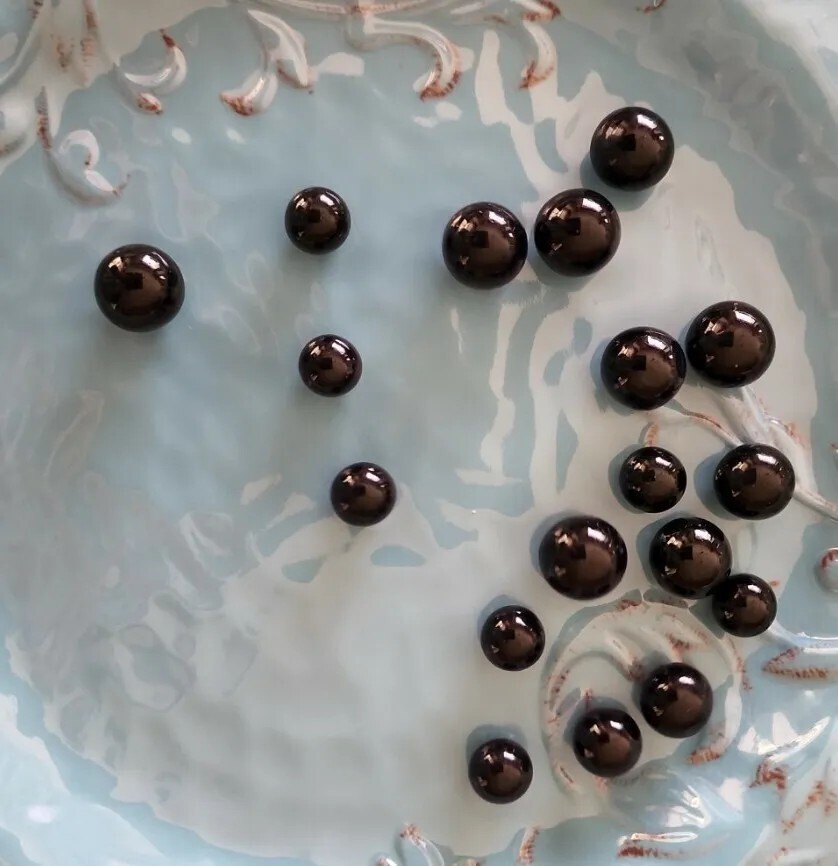 Eighteen (18) ~ Vintage Black Glass Marbles ~ Assorted Sizes 11 mm – 16 mm (165)