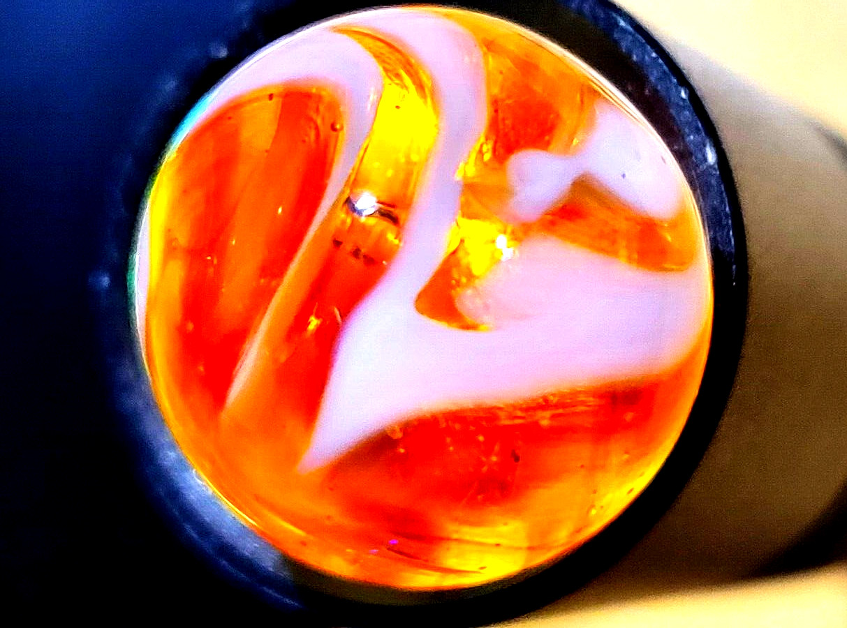 CAC M.F. CHRISTENSEN 0.66 AGATE CO. 1925-33 AMBER SWIRL FLAMES NM/MT +- MA1