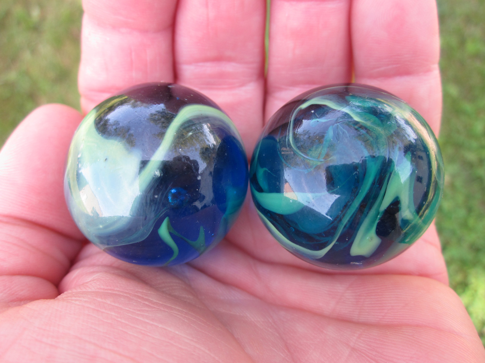 2 BOULDERS 35mm SEA TURTLE Marbles glass ball Clear Blue/Green LARGE HUGE Swirl