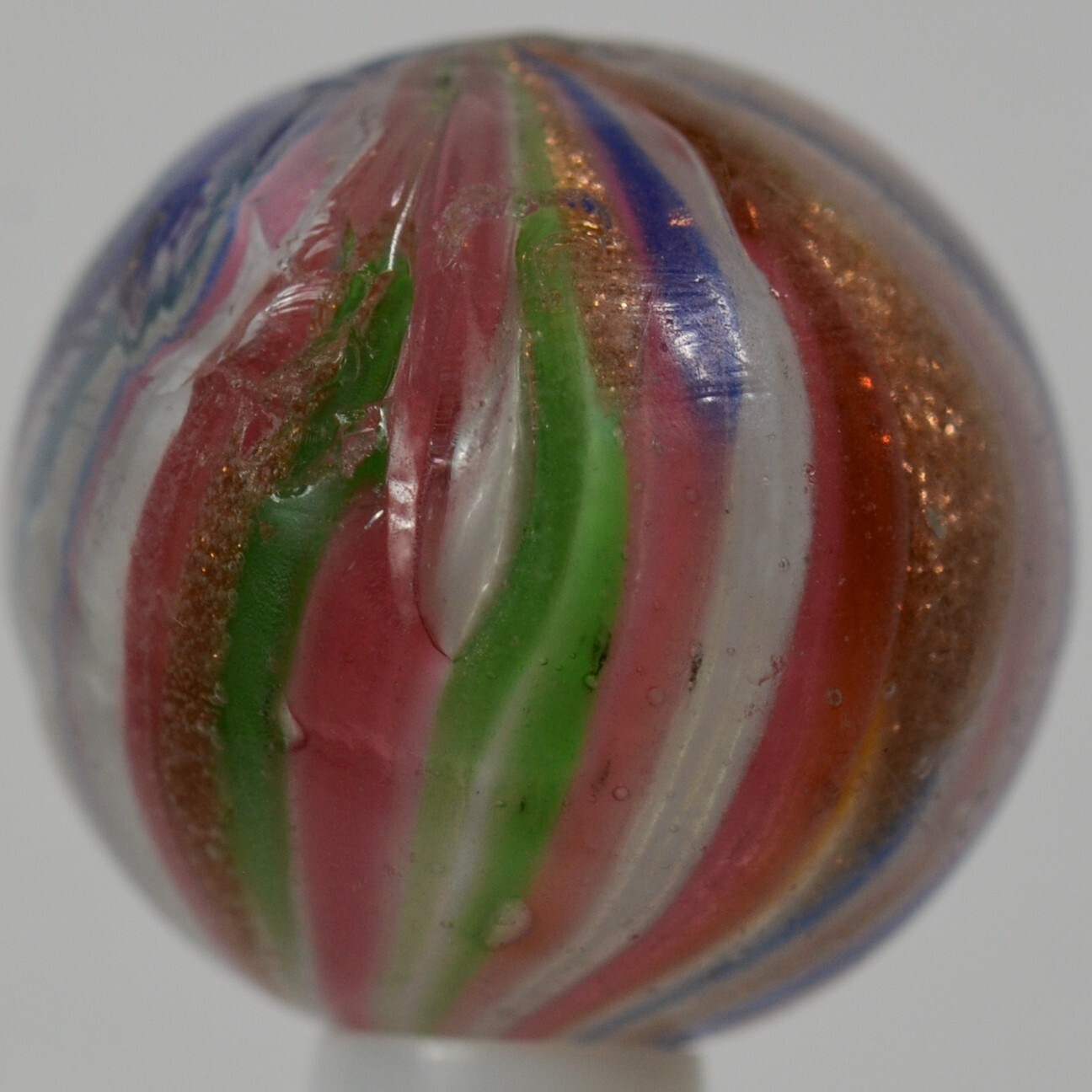 Handmade Onionskin Lutz Marble 13/16 in, Near Mint-, Small Chip, Germany, S1358