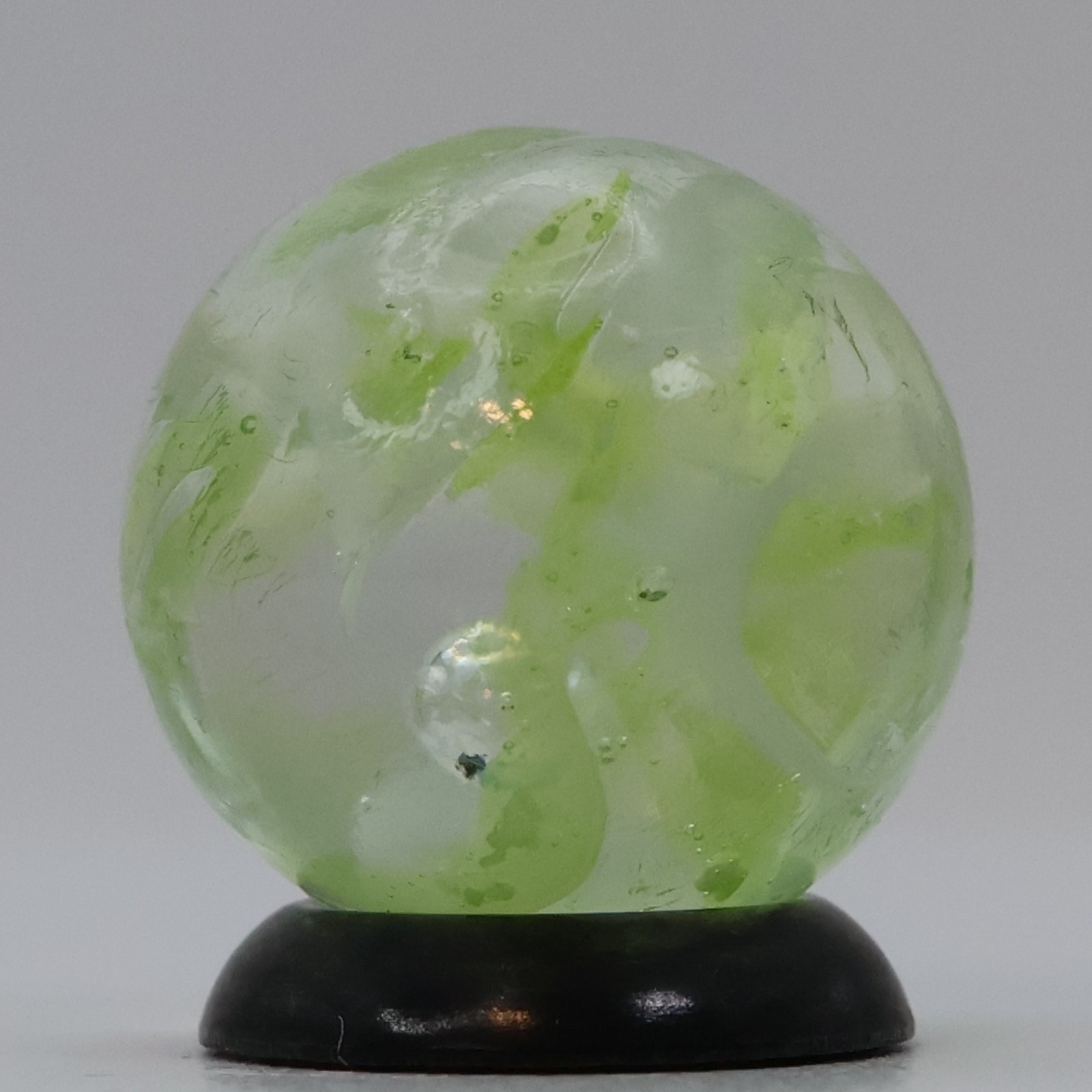 5/8″ Veiligglas Yellow translucent Marble, NM+ small cold crease