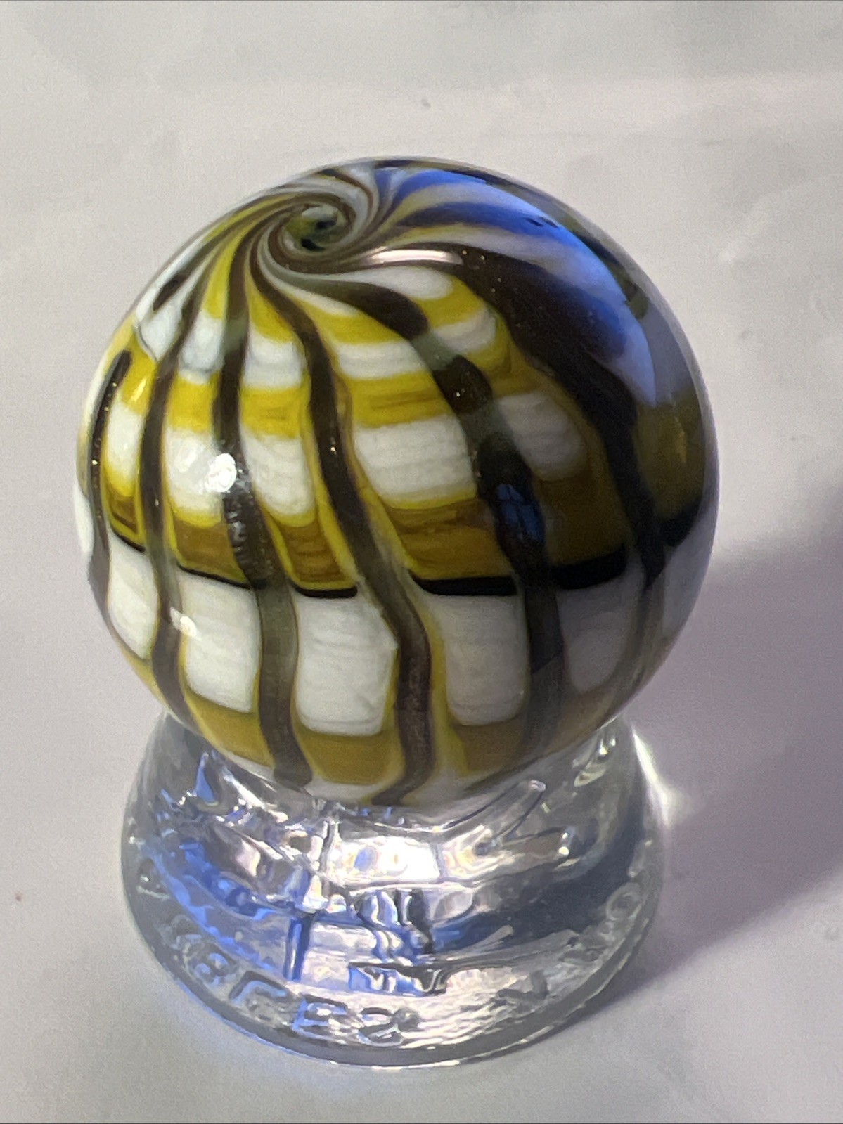 Stunning contemporary swirl marble #955
