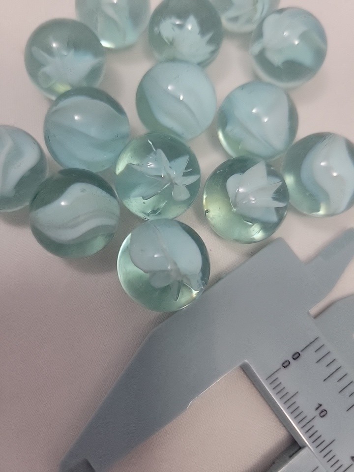 Vintage 6 Vein Cat’s Eye Marbles 5/8 diam. Near Mint Condition Lot 14 aquamarine