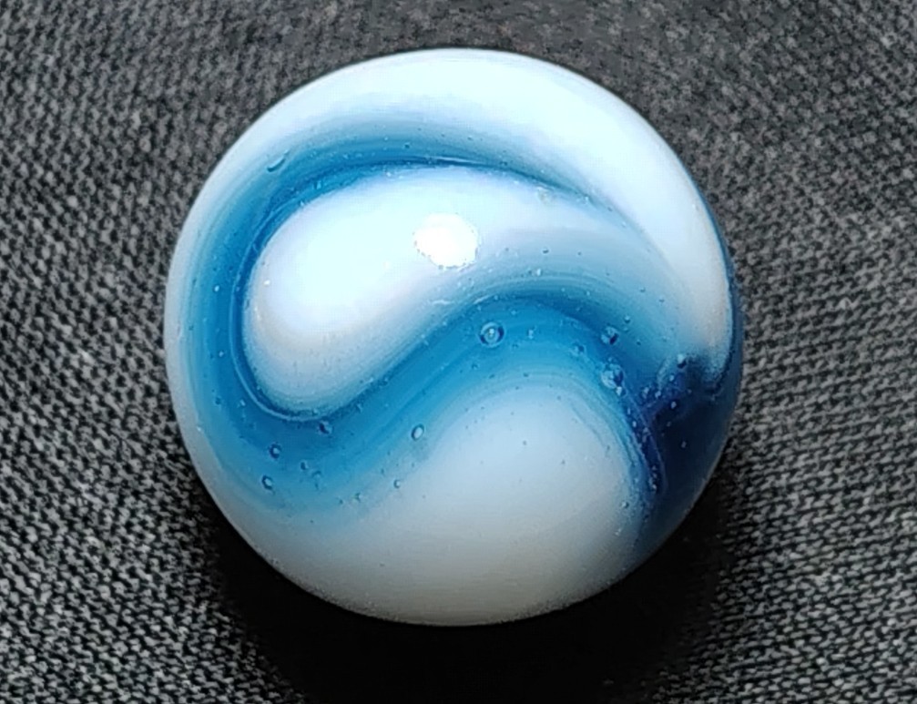 Vintage Alley Agate 0.60″ Dark Cobalt Blue Ribbon Swirl Marble NM! White Base…