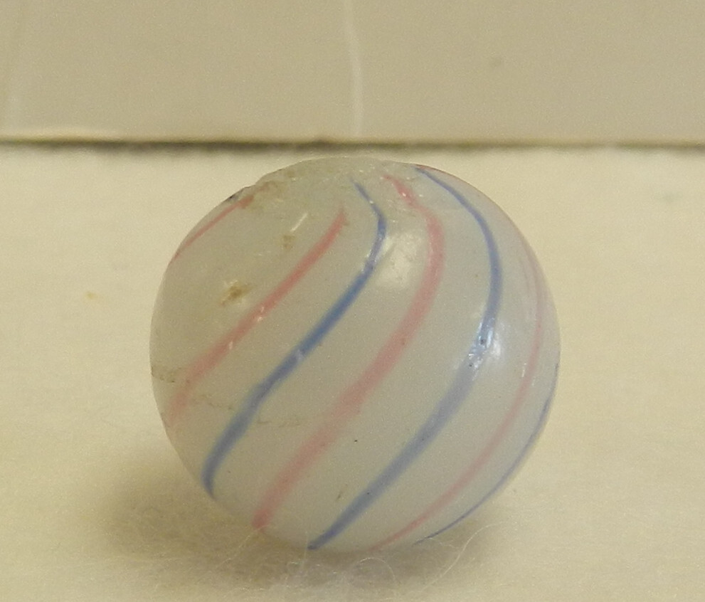 #18616m Small Vintage German 2 Color Bands Handmade Clambroth Marble .61 In