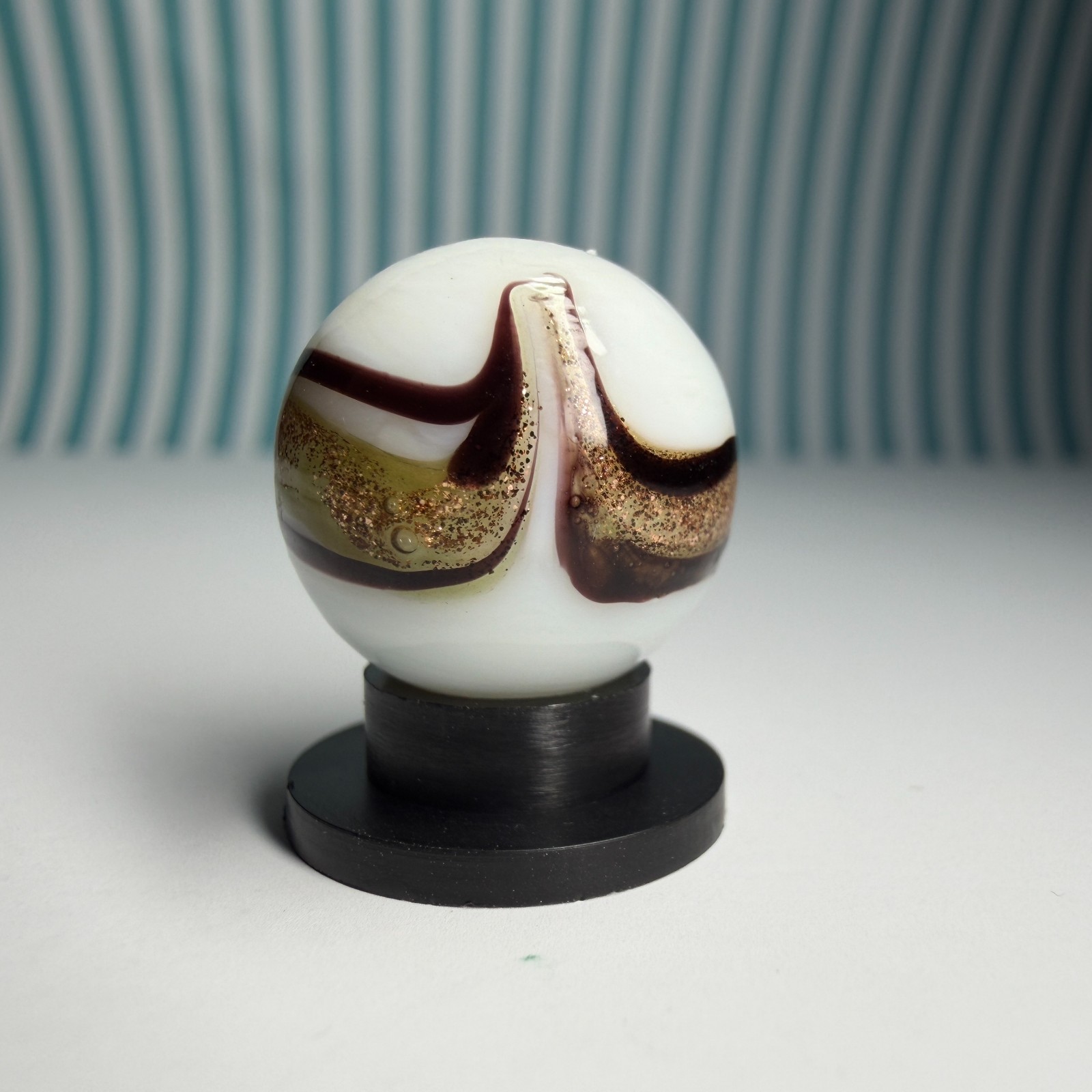 2 INSIGNIA 16mm Handmade Art Glass Black Banded Gold Lutz White Marbles + Stands
