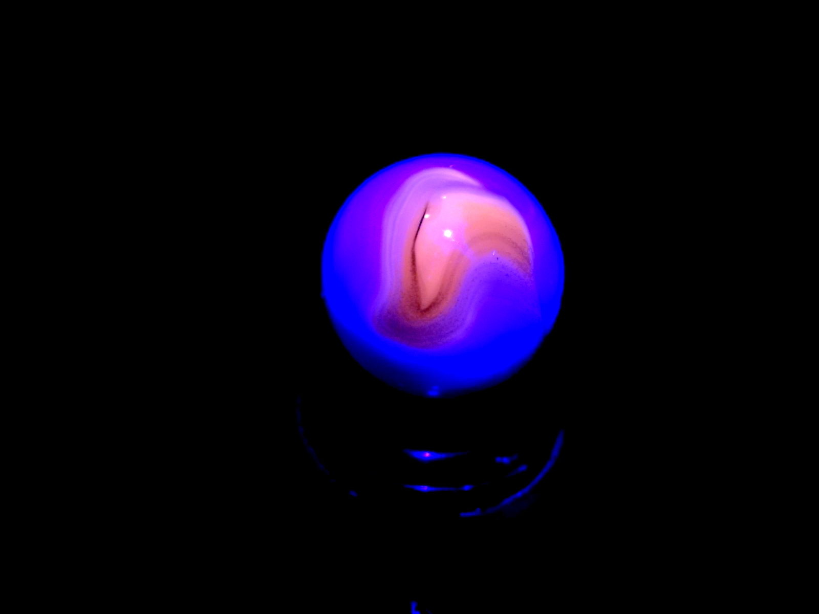 ALLEY AGATE CADMIUM UV TRI COLOR PRETTY WET MINT