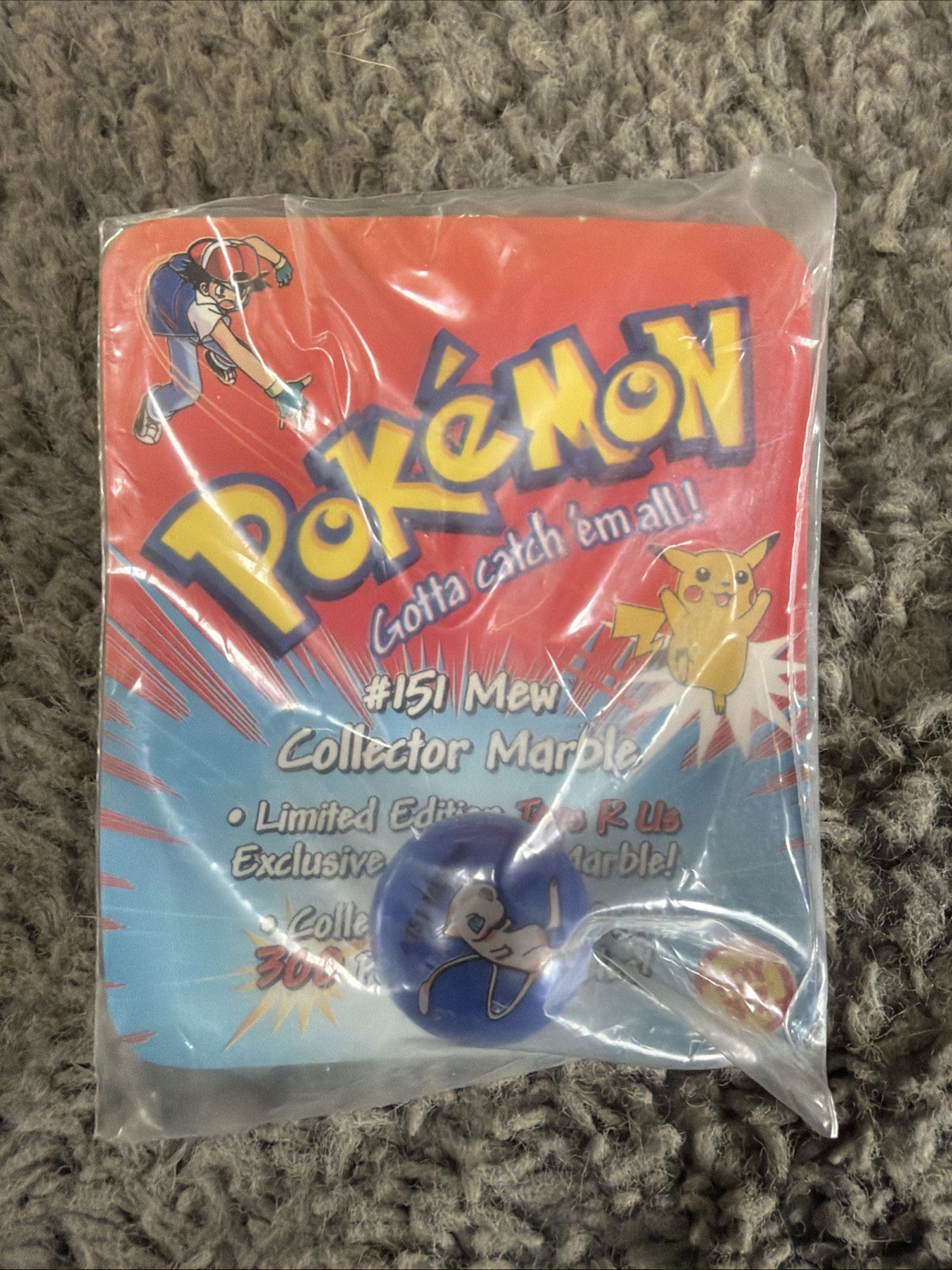 Pokemon Toys R Us Exlusive Mew Collectors Marble Sealed #151