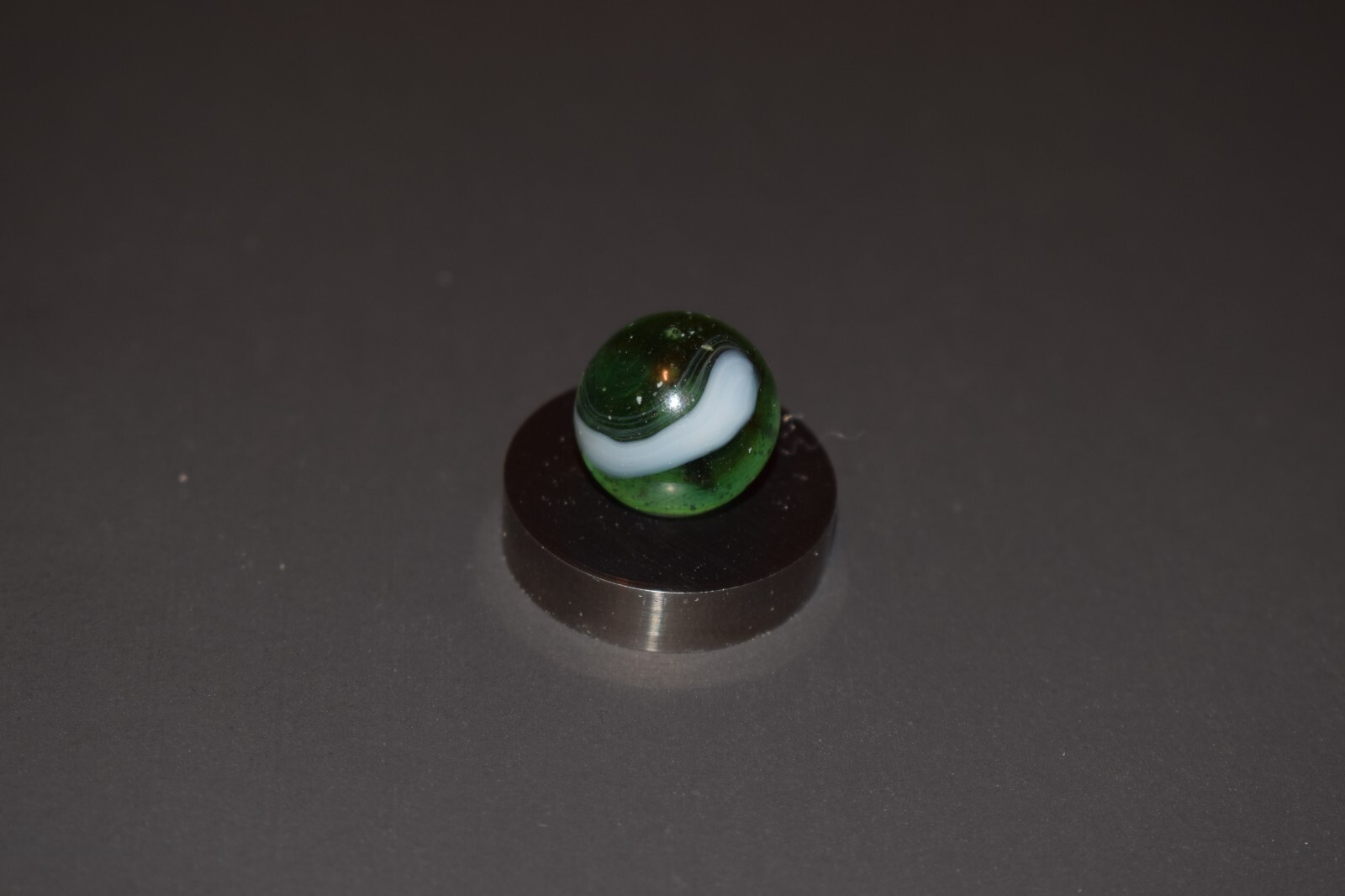 ⭐Vintage Alley Wispy Green🟢 Base Bubble Glass Toy Marble Size .625″=5/8″ MINT⭐