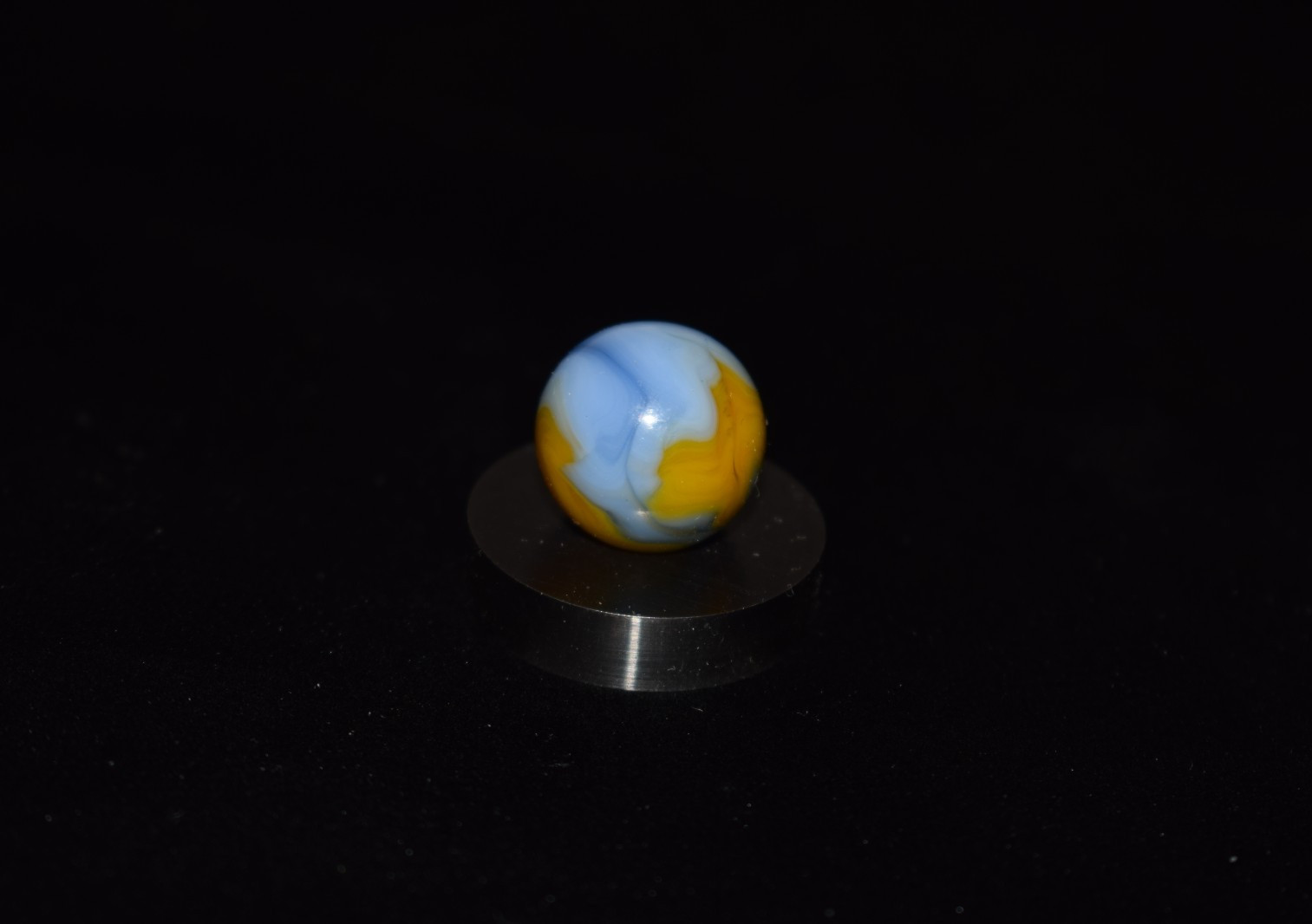 ⭐Vintage Alley Golden🔵🟡Cub Scout Toy Marble Size .640=41/64 MINT
