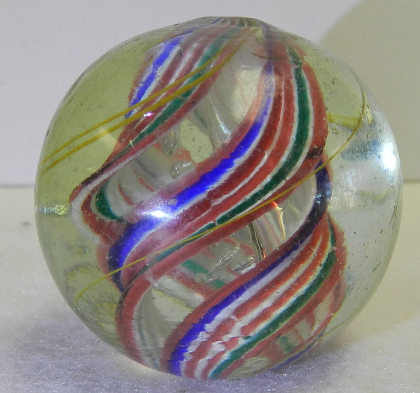 #19053m Huge 1.61 Inches Vintage Divided Ribbon Swirl Marble NM
