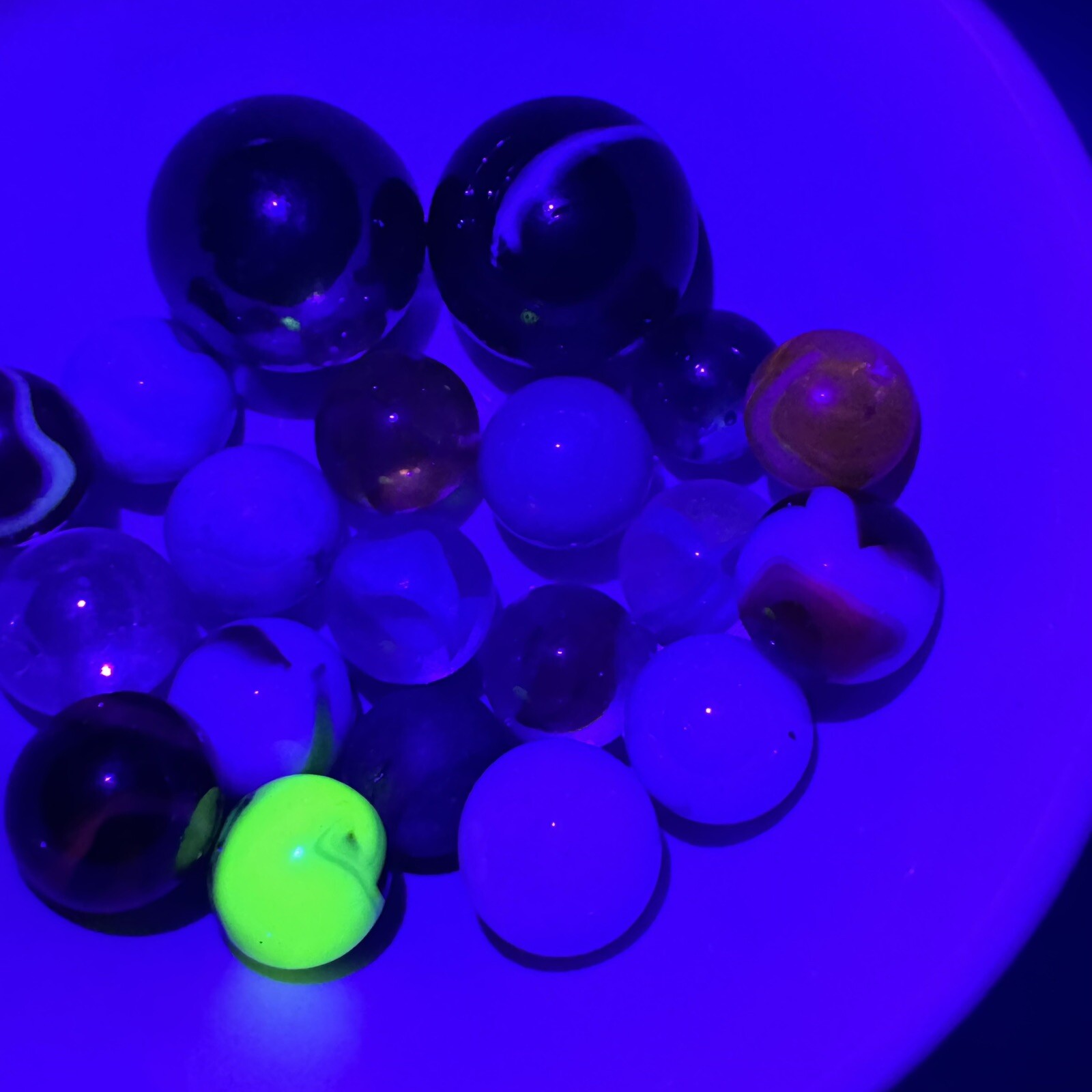 Vintage Marble Lot Of MARBLES UV Reactive Cadmium Uranium Lot #91