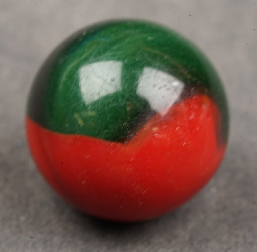 Bloodstone 41/64″ ” Akro Agate Patch Experimental Machine Made MAR 672