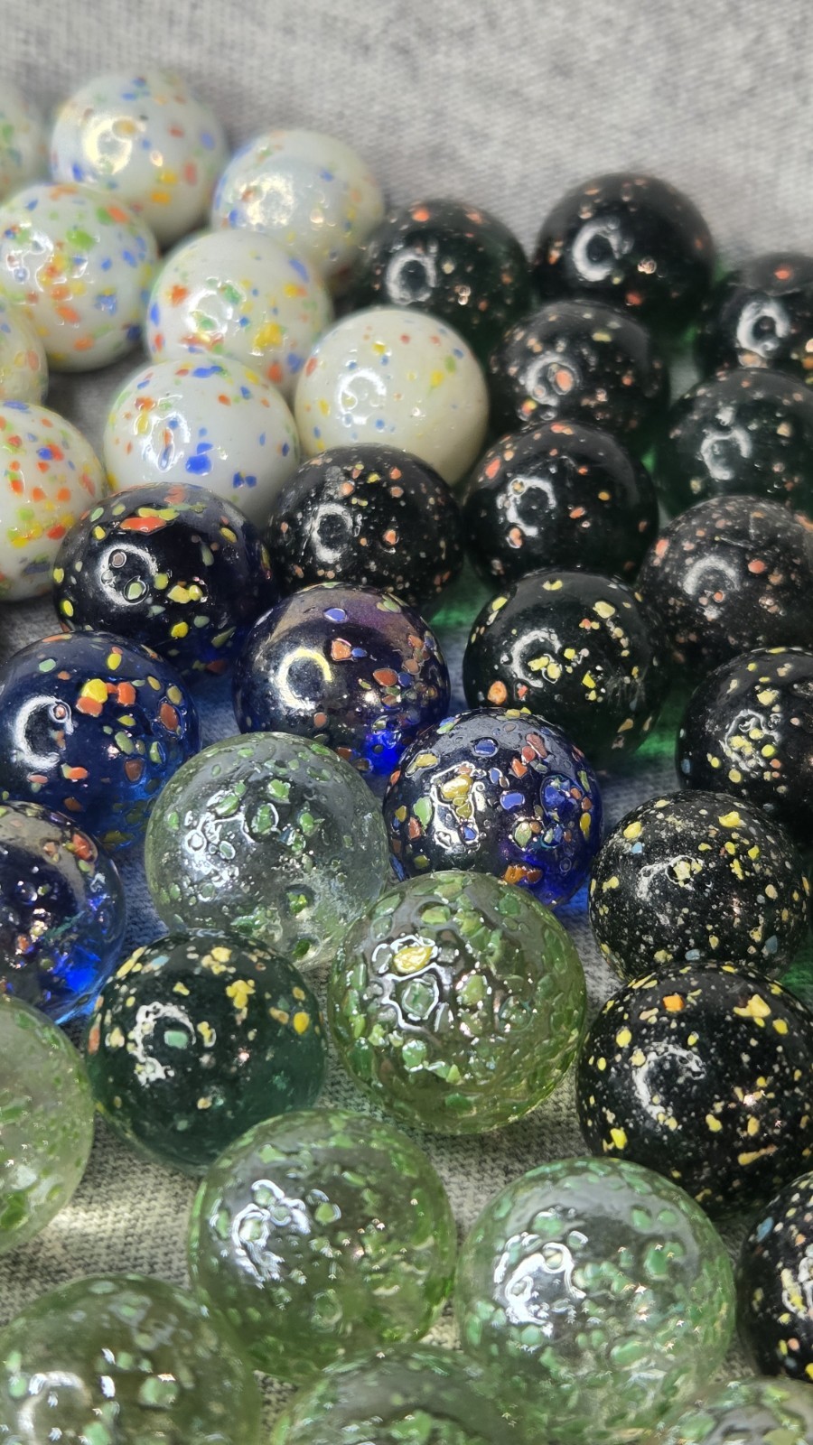 110 Vintage Confetti Marbles Speckled Asian / Imperial Frit Marbles #013