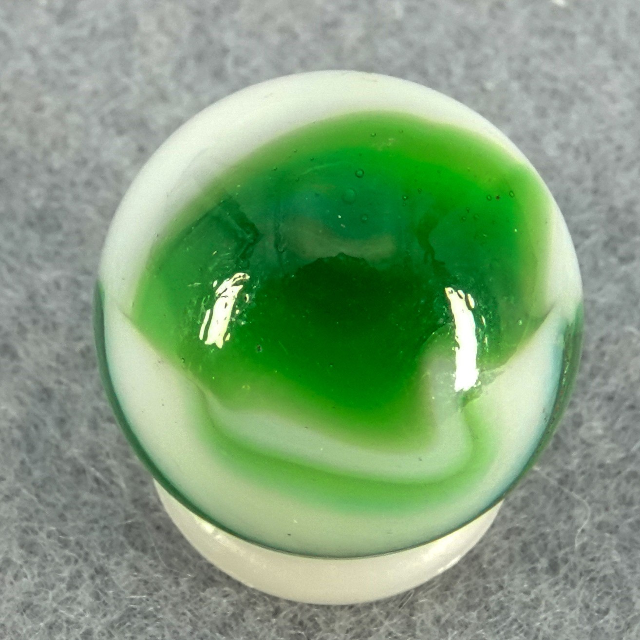 Marbles: PELTIER GLASS COMPANY, National Line Rainbo. 5/8″. Mint (-) (9.0).