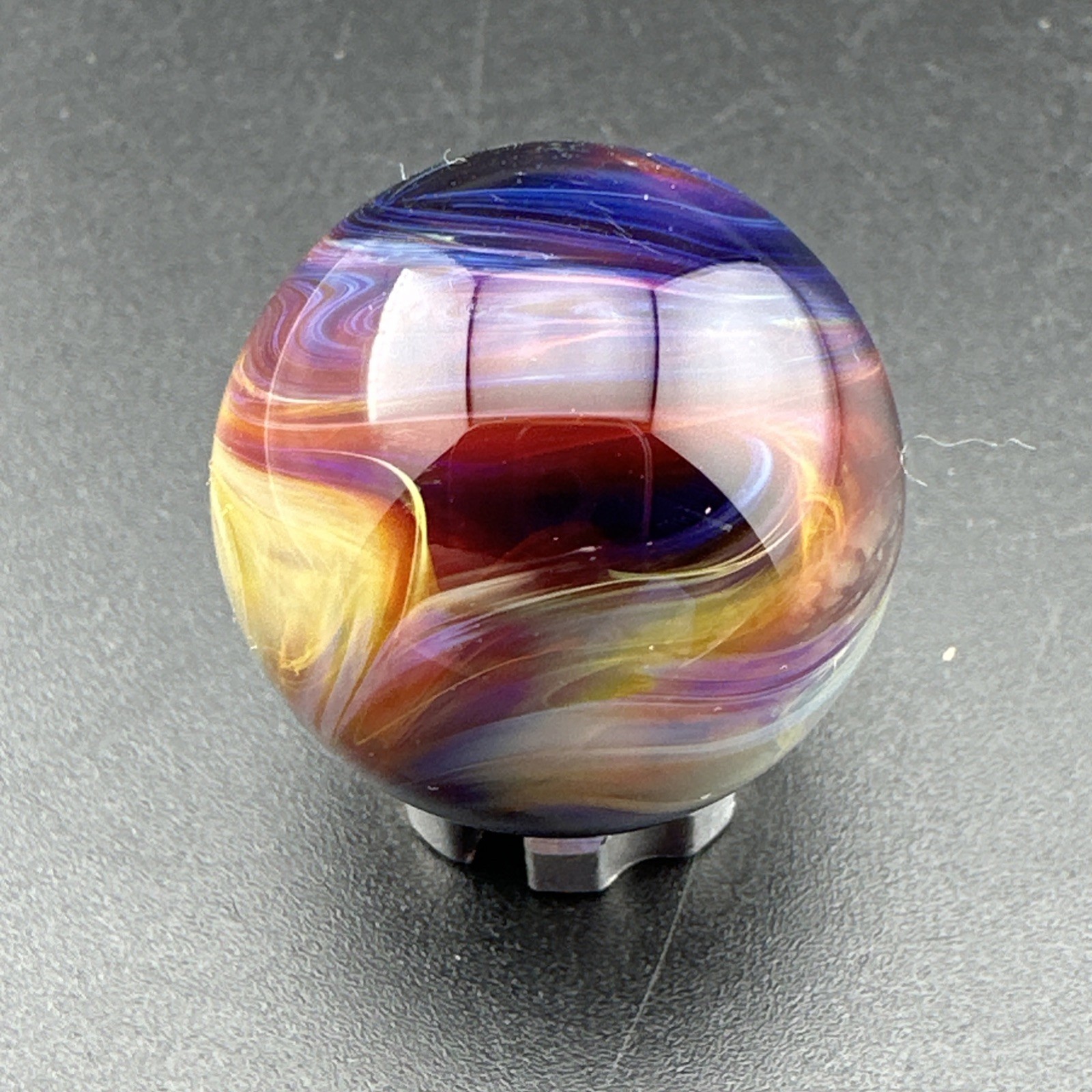 Contemporary Handmade Art Glass Marble .94″ Amber Purple Delightful Swirl MIB