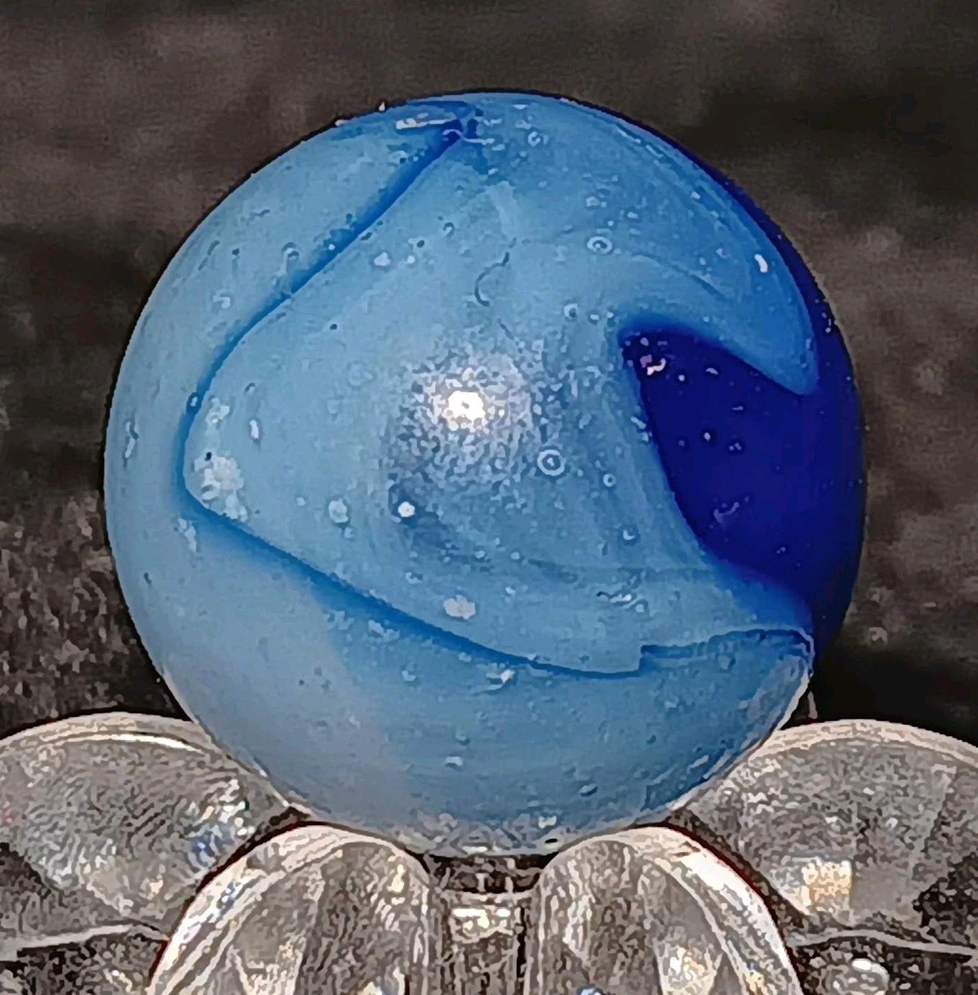 Peltier Glass Inky Marble. .58″ Mint(-) Uv Active. Beautiful Pattern