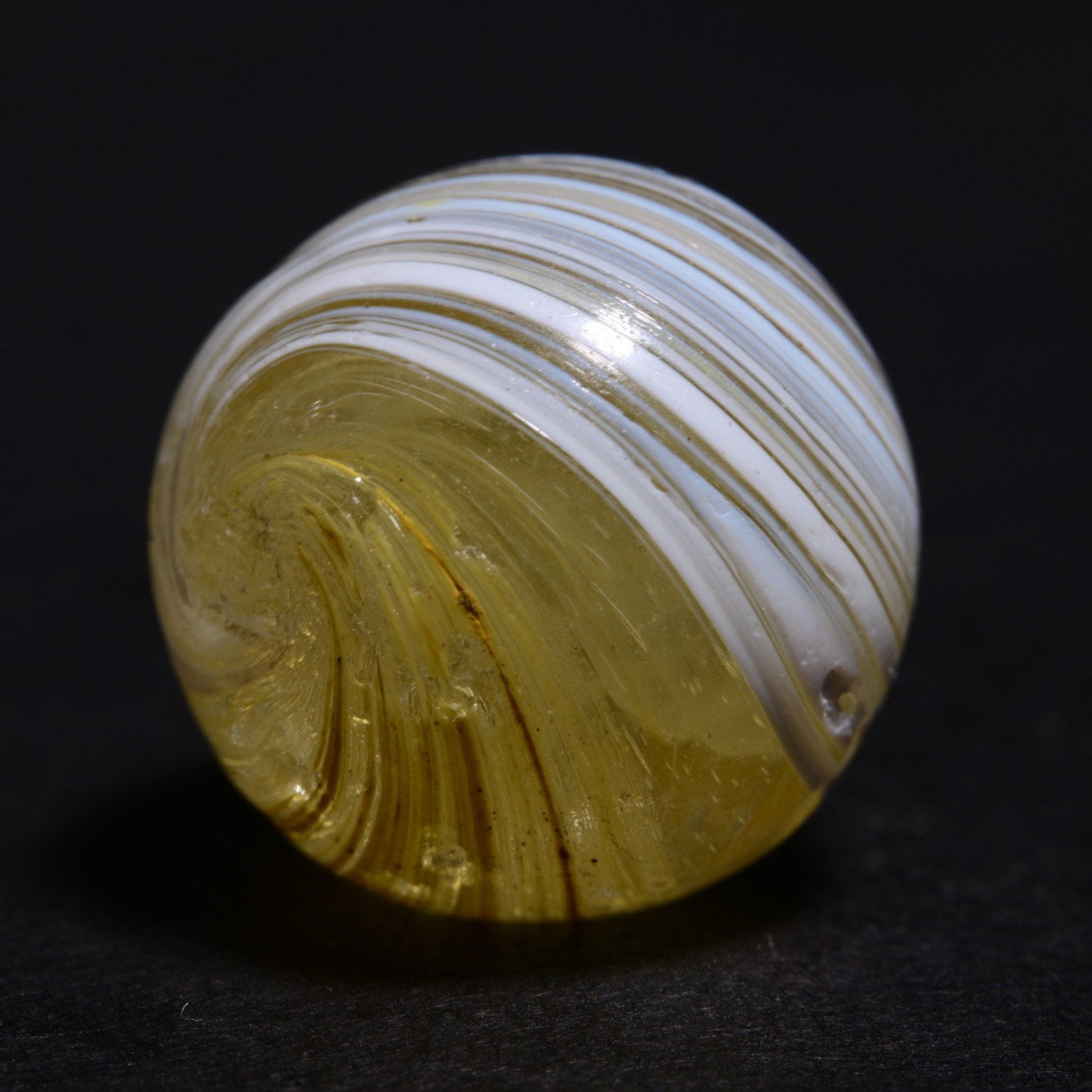 Indian Marble German Handmade Antique Bright White & Egg Yolk 14mm 17/32”
