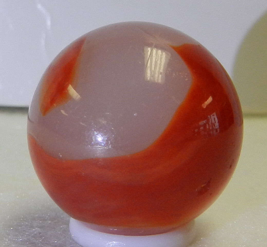 #17859m .98 Inches Vintage Akro Agate Ace Corkscrew Shooter Marble