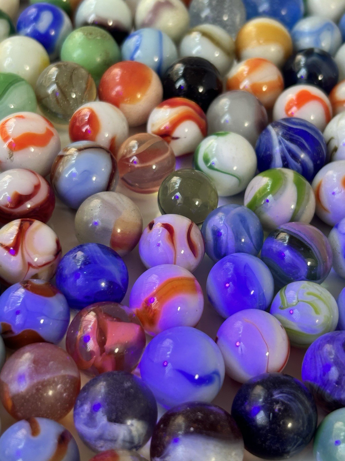 339 Vintage Glass Marbles Lot Includes UV Reactive Uranium & Cadmium Marbles