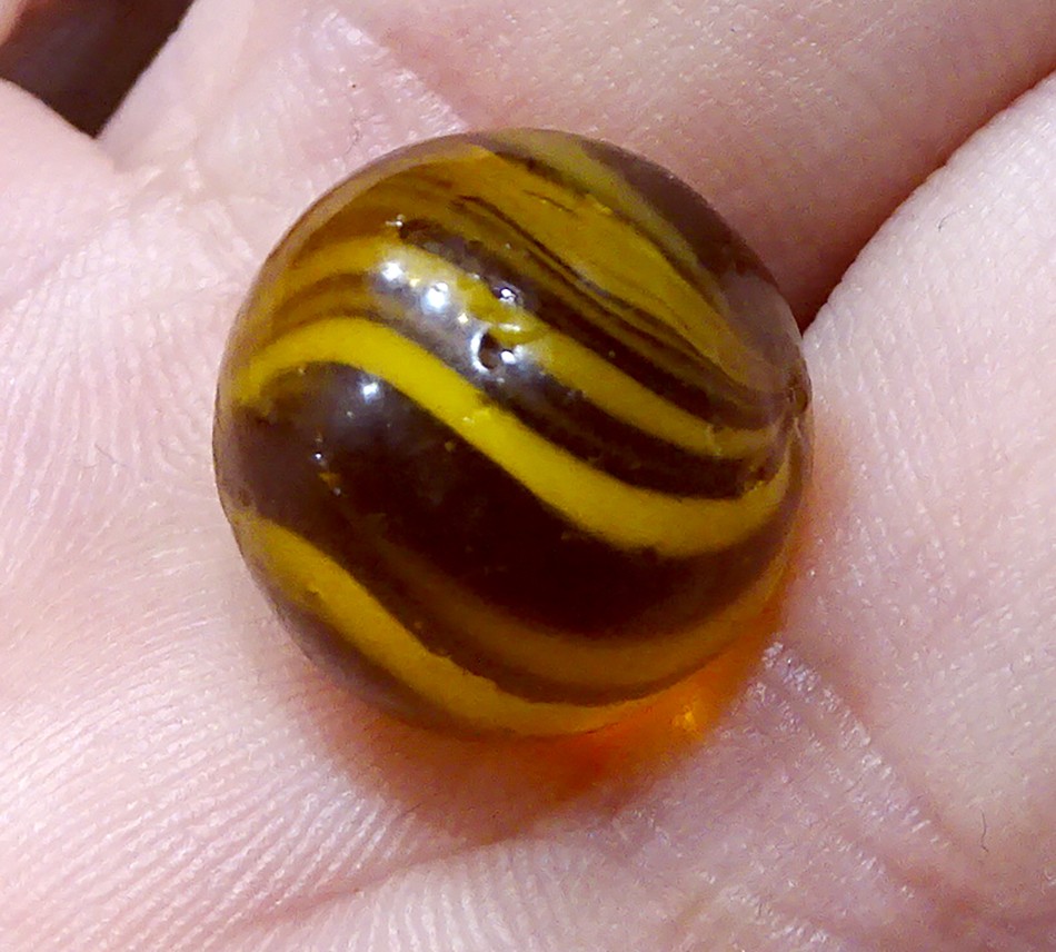 STUNNING! HANDMADE German CARAMEL SWIRL Estate Fresh ANTIQUE Vintage MARBLE