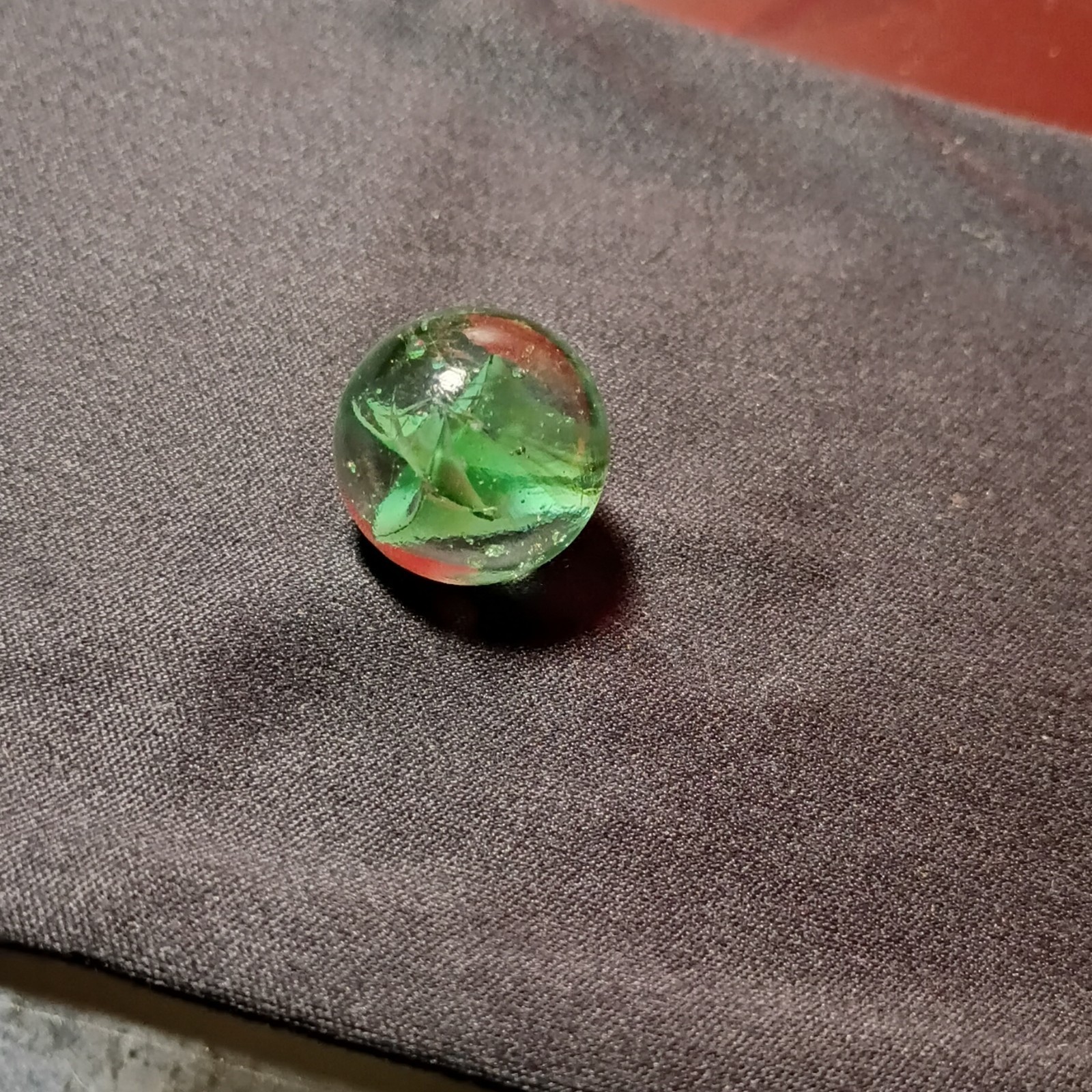 Single Glass Swirl Toy Marble, Green Swirl, Ages 4-7 8-11 12-16 17+ Years