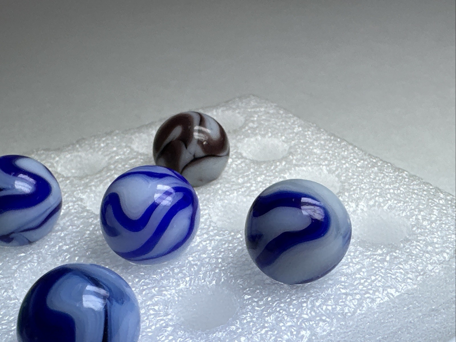 285 Lot of 12 Ravenswood Swirl Vintage Marbles! Awesome Lot
