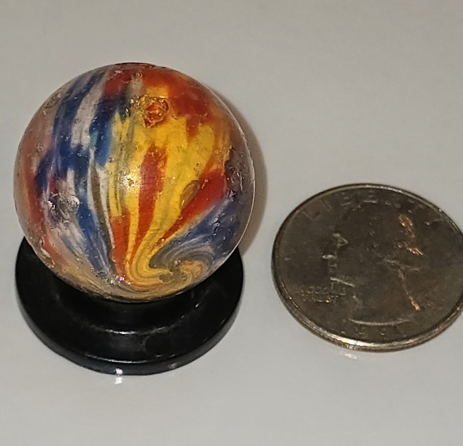 ANTIQUE GERMAN PANELED ONIONSKIN END OF DAY MARBLE SHOOTER 1+ INCH DIAMETER.