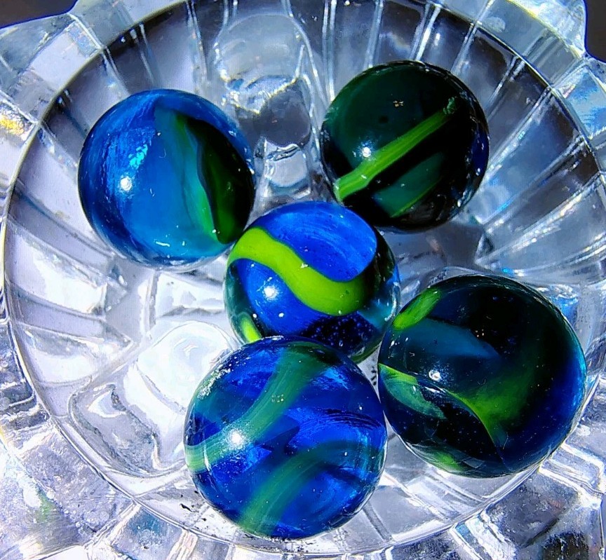 Mega Sea Turtle Marbles (1) 1.59 Inches & (5) .59 Inches
