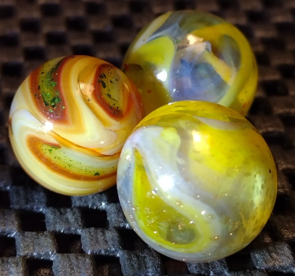 .71″-.67″ D.A.S. MARBLES LOT – GOLD LUTZ+CONFETTI+AVENTURINE- GLASS SWIRL TOYS