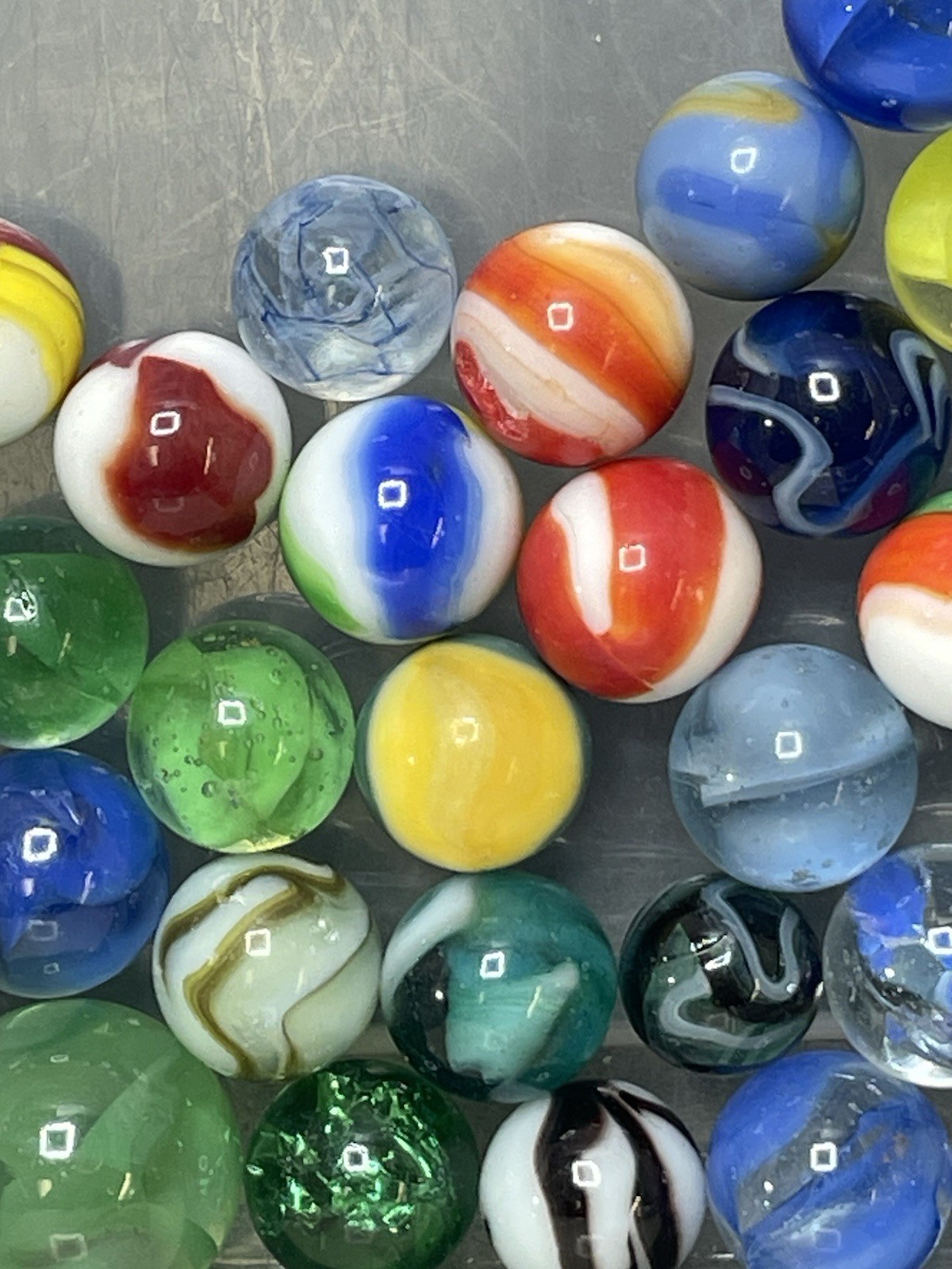 VINTAGE MARBLES LOT 50 pc AKRO AGATE MARBLE KING PELTIER PATCH SWIRL d
