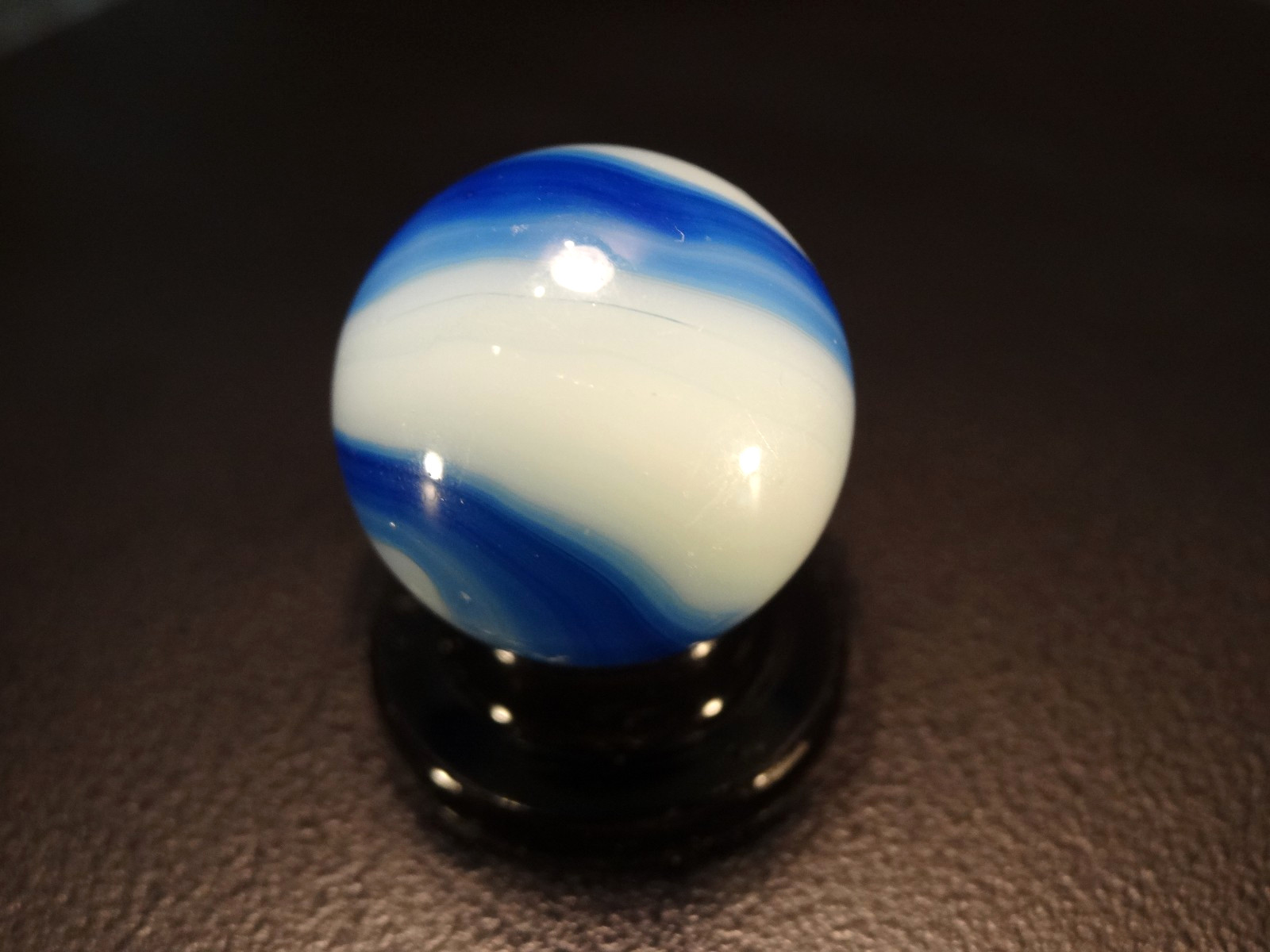 AKRO AGATE 11/16 ” SHOOTER on OPAL GLASS Two-Tone Blue VHTF 🔵🔵