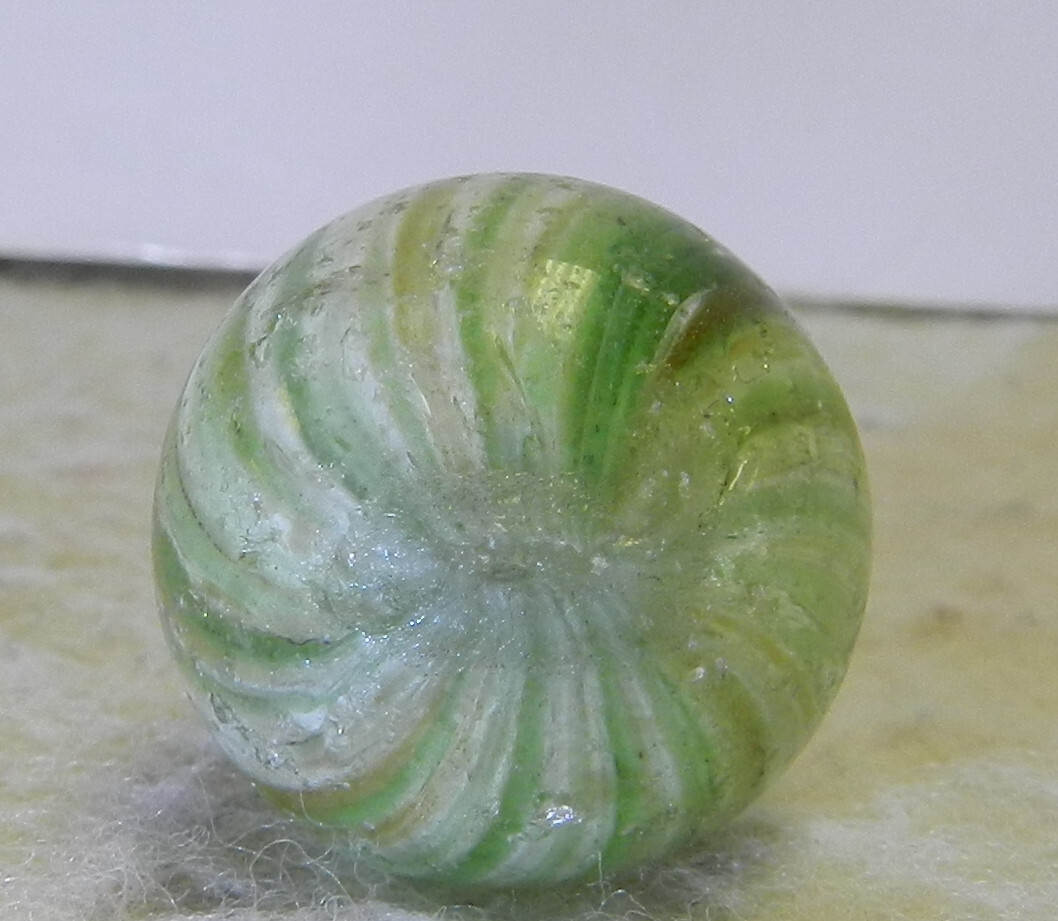 #16133m .76 Inches Vintage German Handmade Onionskin Lutz Marble