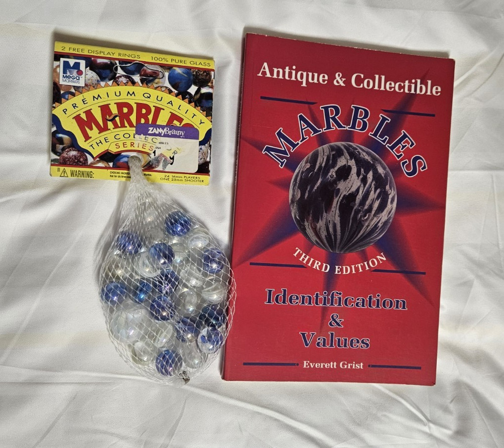 Mega Marbles Snowflakes Glass Marbles Mesh Bag w/ Everett Grist Book