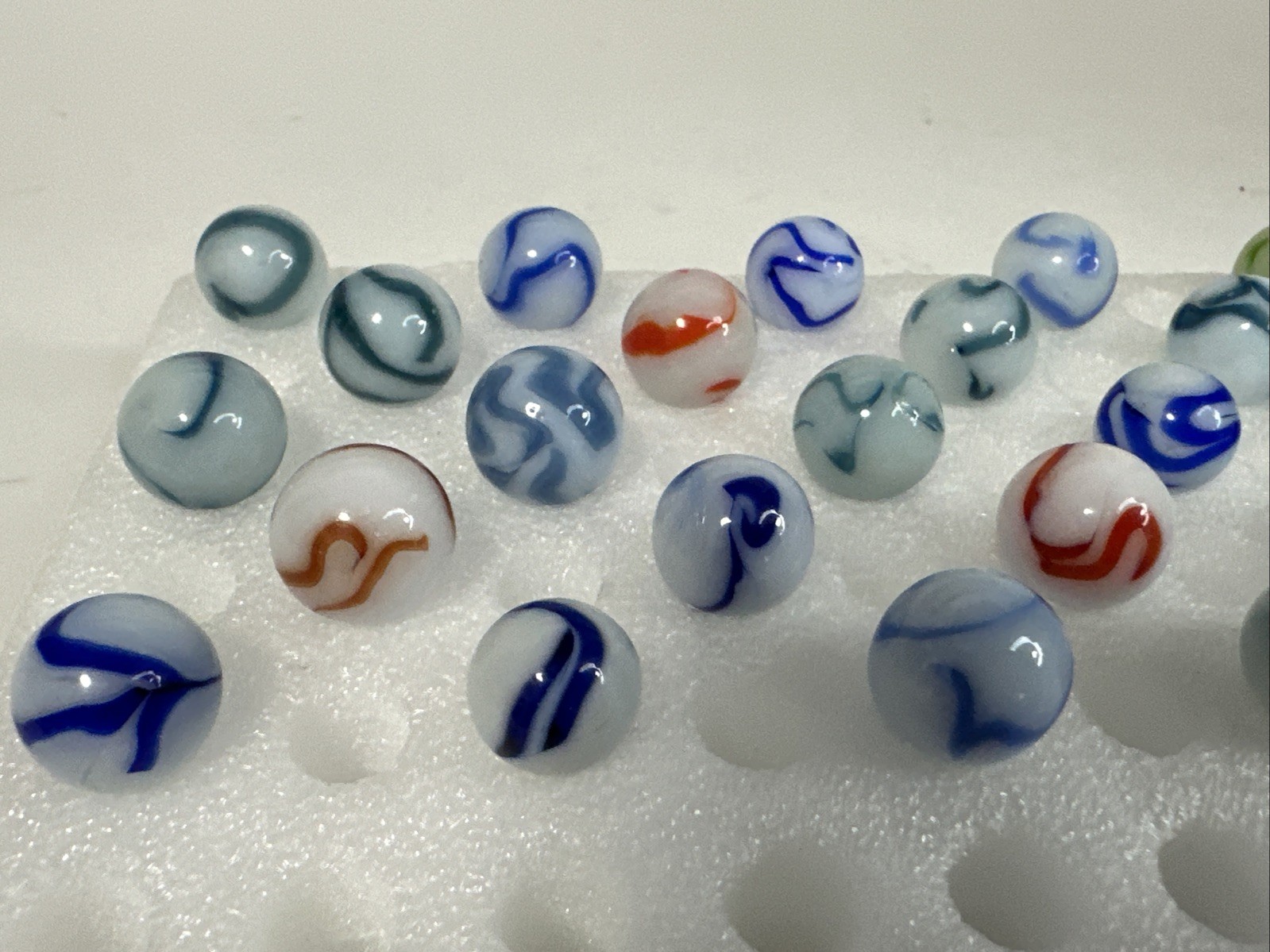 118 Lot Of 25 Vintage Alley Agate Swirls!