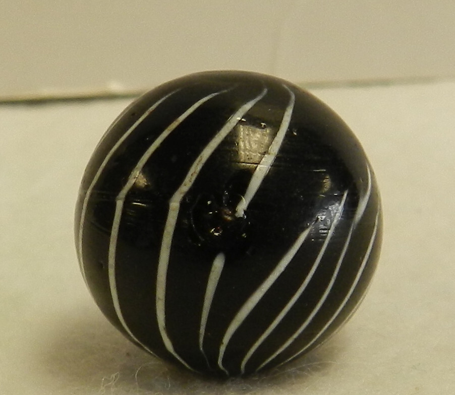#18132m Vintage German Handmade Black Clambroth Marble .70 Inches