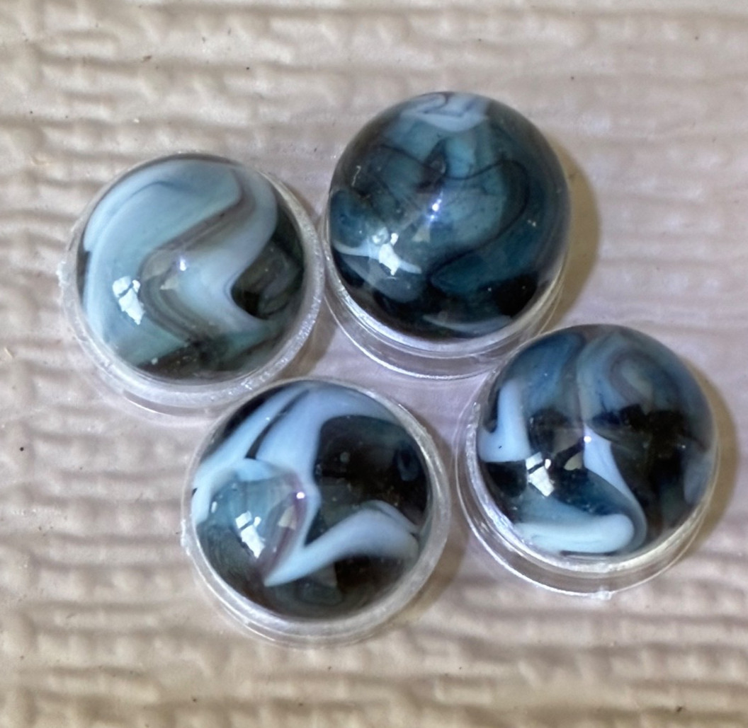BEAUTIFUL 4 Vintage Blue White Heaton Agate Swirl 5/8″ Marbles MINT
